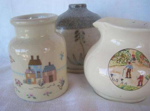 A MILKJUG AND TWO PRETTY POTS ALL GOING AT A SUPER LOW LOW R1 ON THIS CRAZEE WEDNESSDAY!!