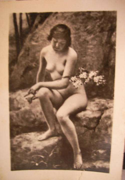 1920'S FRENCH EROTIC CARD # 9 - LOVELY, RARE AND COLLECTABLE