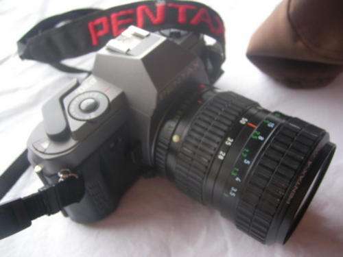 PENTAX P30 T WITH ZOOM LENS - 0nly R500 Now!!