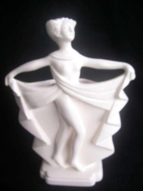 BEAUTIFUL ART DECCO VASE FIGURINE - SEE THE PICTURES