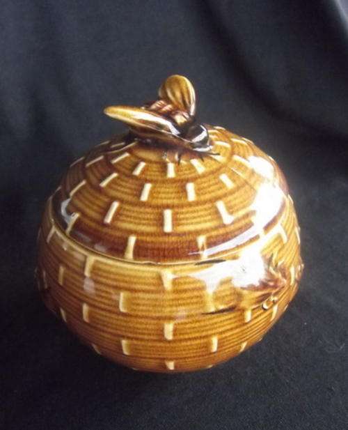HONEY BEE POT
