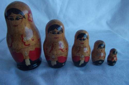 PRETTY WOODEN RUSSIAN DOLLS