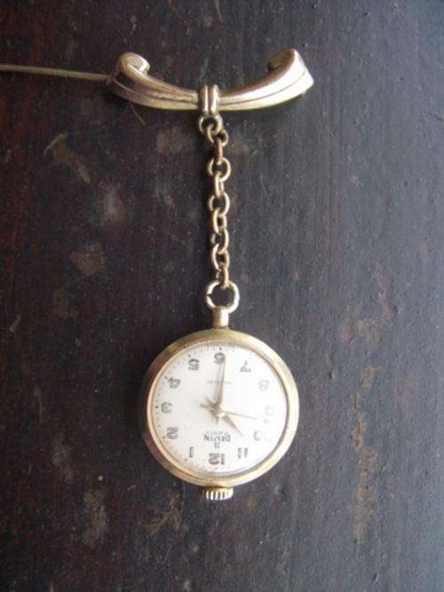 DELFIN NURSES WATCH IN FULL WORKING ORDER