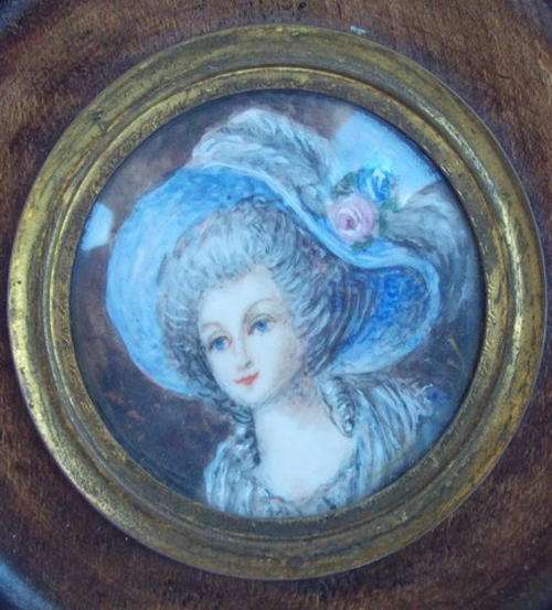BEAUTIFUL MINIATURE PAINTING OF A YOUNG LADY WITH A GORGEOUS HAT