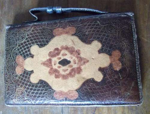 VINTAGE LEATHER CLUTCH PURSE WITH ANTIQUE PATINA - ABSOLUTELY GORGEOUS