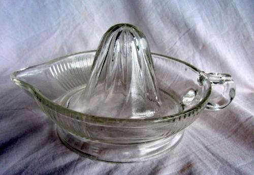 OLDE GLASS CITRUS SQUEEZER WITH A HANDLE - THESE WORK LIKE A BOMB!!