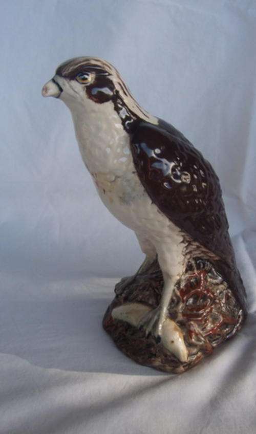 STUNNING SEALED ROYAL DOULTON DECANTER - WHYTE & MACKAY WHISKY - OSPREY WITH ITS CATCH OF TROUT