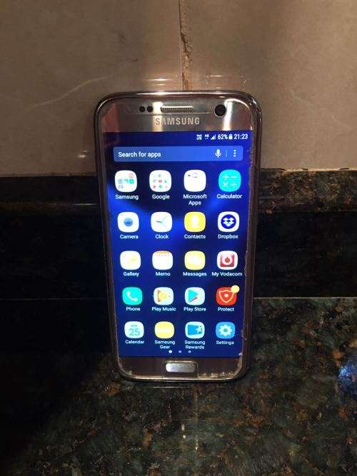 ***Almost like new Samsung s7 Silver***LOCAL STOCK***