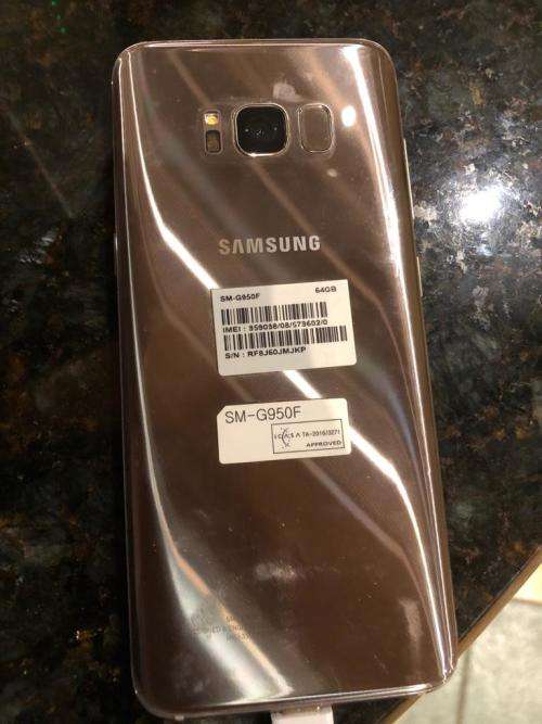 ***Almost like new Samsung s8***Please read description before you bid!