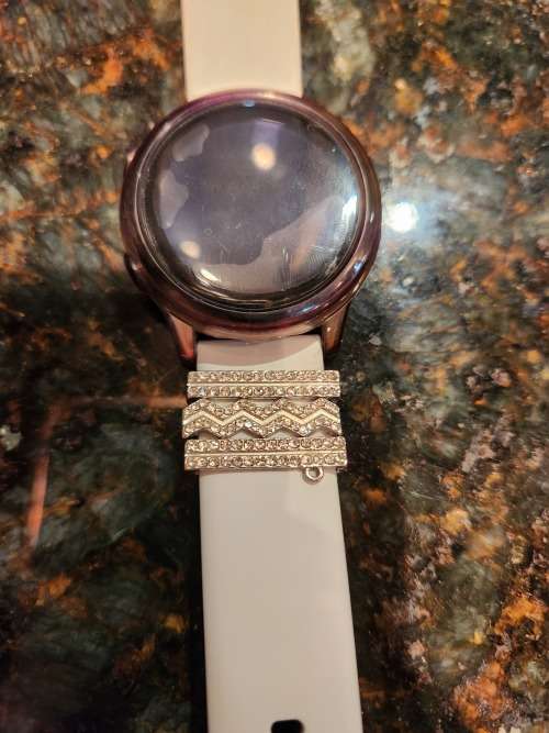 **ALMOST BRAND NEW S22+**