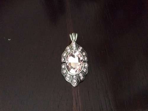 Stunning large rose crystal. Pendent