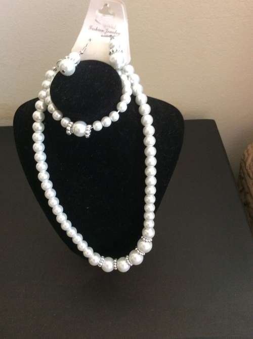 Pearl set