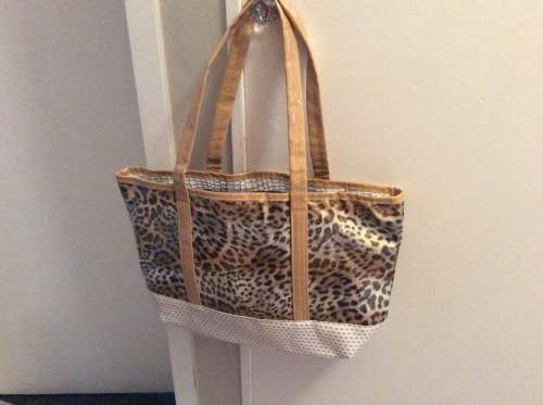 Stunning leapard print handbag