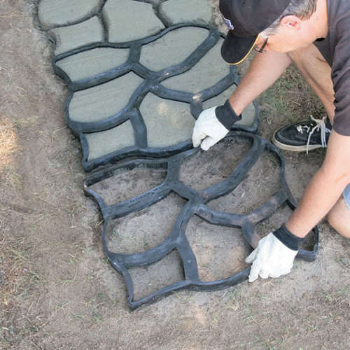 Random paving mould