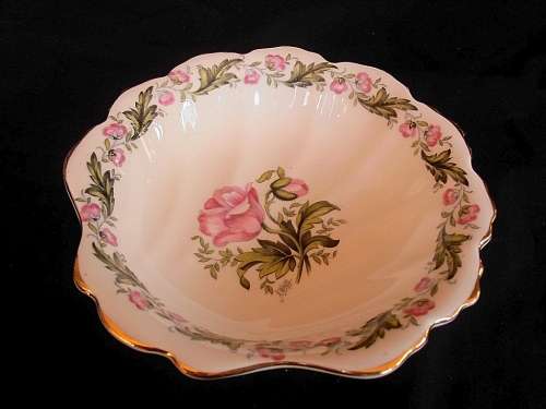 Royal Albert Cotswold round sweets/nut dish
