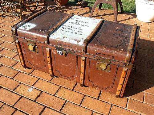 Great condition large vintage steamer/ship travel trunk, suitcase
