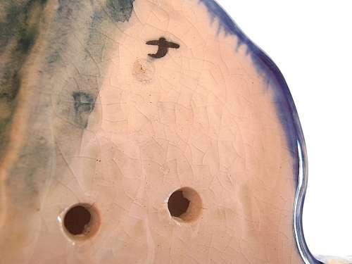 Three graduated porcelain Beswick kingfishers, wall plaques