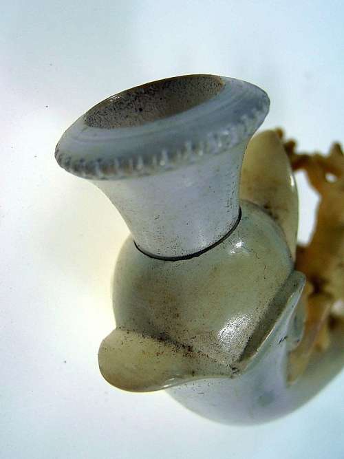 Vintage small Meerschaum pipe with original case