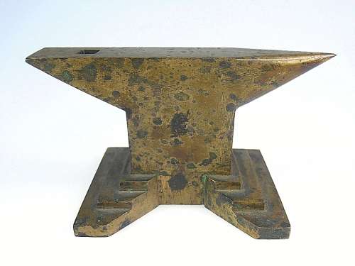 Beautiful miniature art deco watchmaker's/jeweller's ANVIL