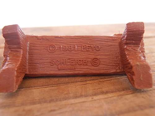 40220 School Desk Smurf, Vintage Smurfs figure, Shipping will only be charged once!