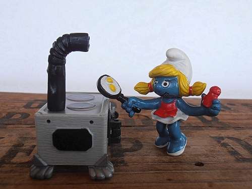 40238 Kitchen Smurf, Vintage Smurfs figure, Shipping will only be charged once!