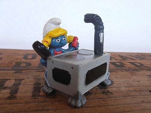 40238 Kitchen Smurf, Vintage Smurfs figure, Shipping will only be charged once!