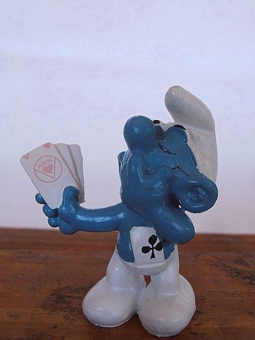 20056 Card Player Ass Promo Smurf, Vintage Smurfs figure, Shipping will only be charged once!