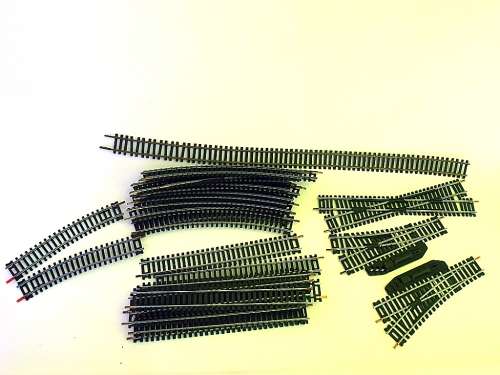 Vintage Lima tracks, 12 straight, 14 curves (12+2), 3 slip points, HO scale