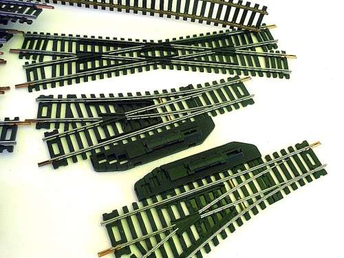 Vintage Lima tracks, 12 straight, 14 curves (12+2), 3 slip points, HO scale