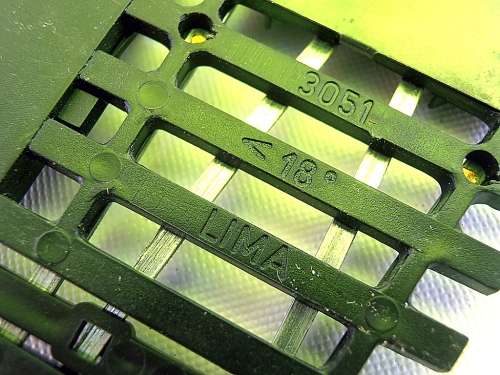 Vintage Lima tracks, 12 straight, 14 curves (12+2), 3 slip points, HO scale