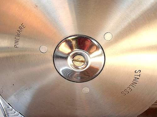 Beautiful vintage Pineware bread slicer, nice condition