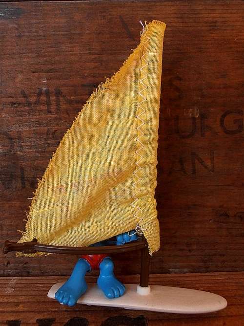 40215 Windsurfer Smurf, Vintage Smurfs figure, Shipping will only be charged once!