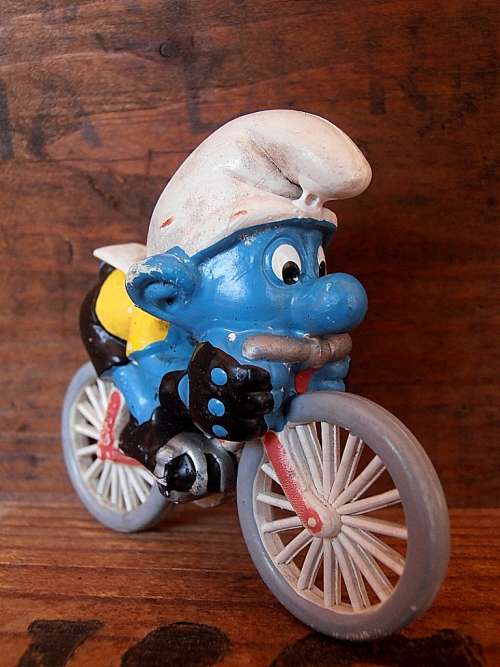 40501 Cyclist Smurf, Vintage Smurfs figure, Shipping will only be charged once!
