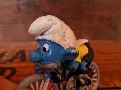 40501 Cyclist Smurf, Vintage Smurfs figure, Shipping will only be charged once!