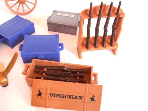 Vintage lot 1970's Playmobil US Army figures, soldiers and canons, Geobra