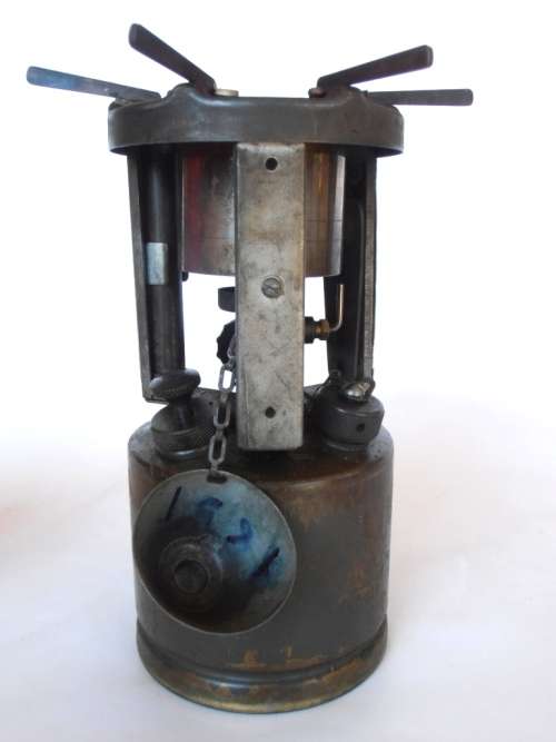 Coleman US 1945 military gasoline field stove, World War II
