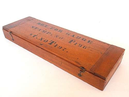 Vintage military gauge slide with beautiful wooden box, marked 1943, military marks