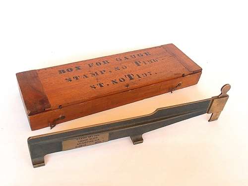 Vintage military gauge slide with beautiful wooden box, marked 1943, military marks