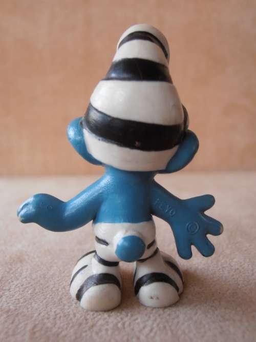 20010 Prisoner Smurf, vintage Smurfs figure. Shipping will only be charged once!
