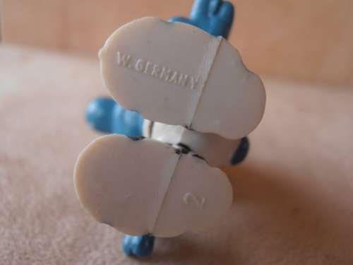 20010 Prisoner Smurf, vintage Smurfs figure. Shipping will only be charged once!