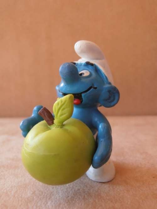 20160 Apple Smurf, vintage Smurfs figure. Shipping will only be charged once!