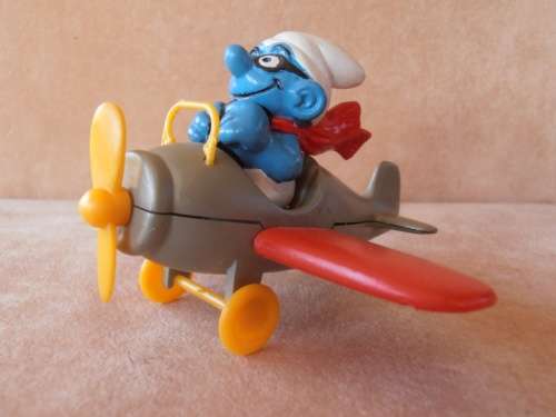 40222 Airplane **SUPER SMURF**, vintage Smurfs figure. Shipping will only be charged once!