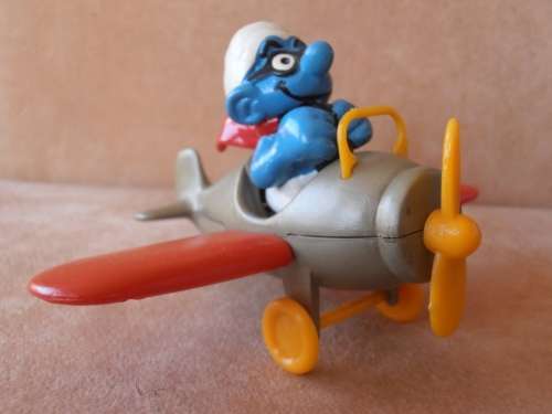 40222 Airplane **SUPER SMURF**, vintage Smurfs figure. Shipping will only be charged once!