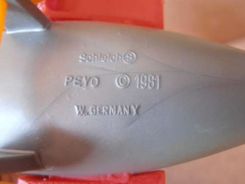 40222 Airplane **SUPER SMURF**, vintage Smurfs figure. Shipping will only be charged once!