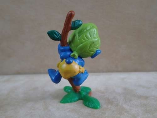 20230 Wild Smurf, vintage Smurfs figure. Shipping will only be charged once!