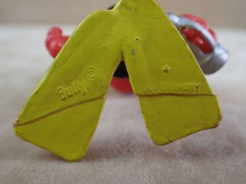 Vintage Bully Astrosniks figure 7. Shipping will only be charged once!