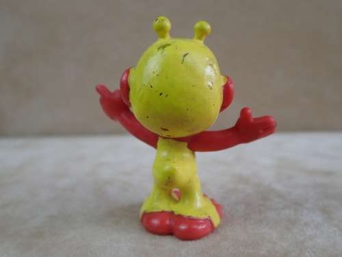 Vintage Bully Astrosniks figure 8. Shipping will only be charged once!