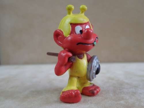 Vintage Bully Astrosniks figure 9. Shipping will only be charged once!