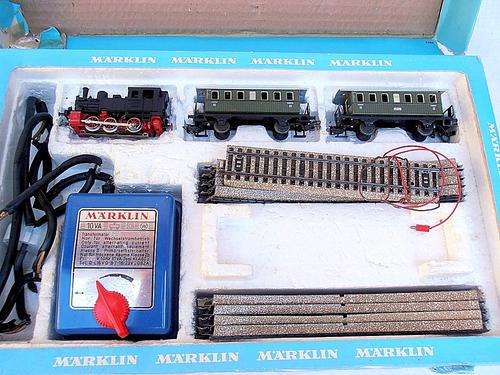 Vintage MARKLIN PASSENGER TRAIN SET 2943 HO GAUGE, SHIPPING INCLUDED!