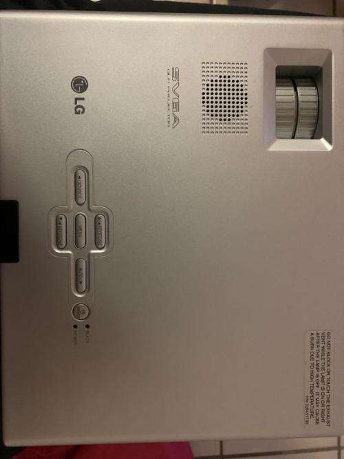 LG DS125-JD data projector